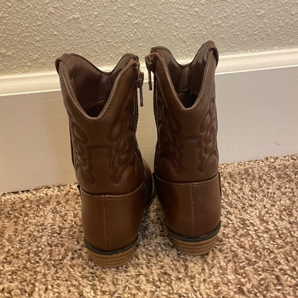Cat & Jack Western Boots Size 7T - Picture 2 of 5